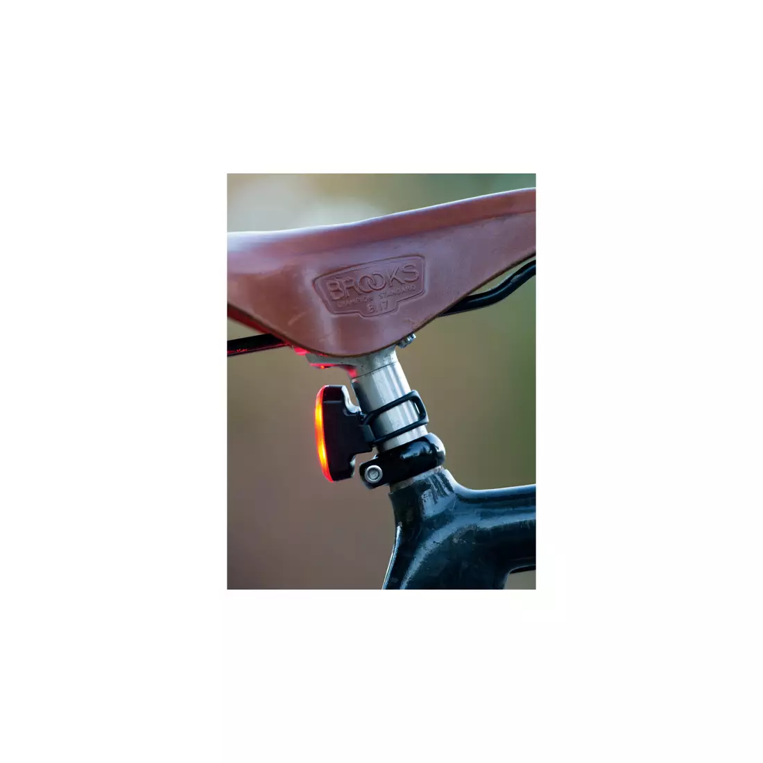Zadné svietidlo na bicykel BLACKBURN CLICK USB 20 lúmenov červená BBN-7074703
