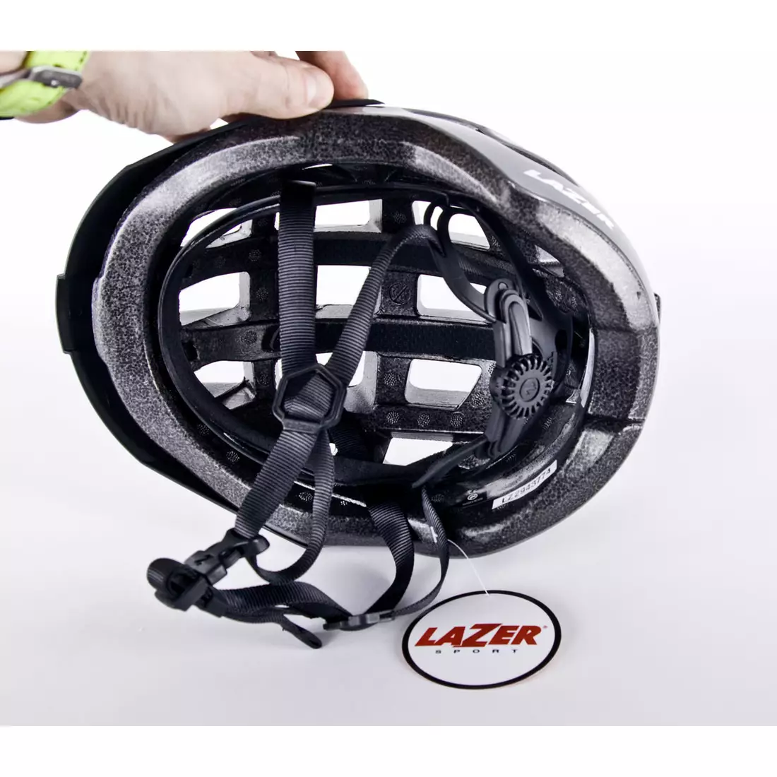 LAZER Compact Cyklistická prilba titánový lesk