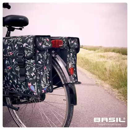 Double cyklistické tašky BASIL WANDERLUST DOUBLE BAG 35L, zapínanie na ramienka, vodeodolné, čierne BAS-17642