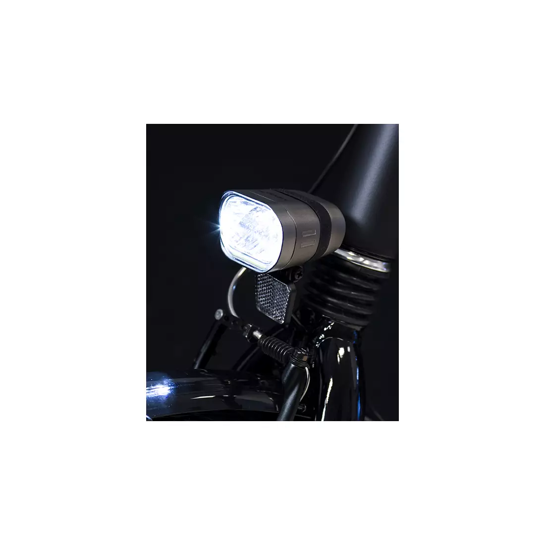 Predné svietidlo na bicykel SPANNINGA AXENDO 60 XDAS DRL 60 lux/300 lumenov pod dynamom SNG-H639018