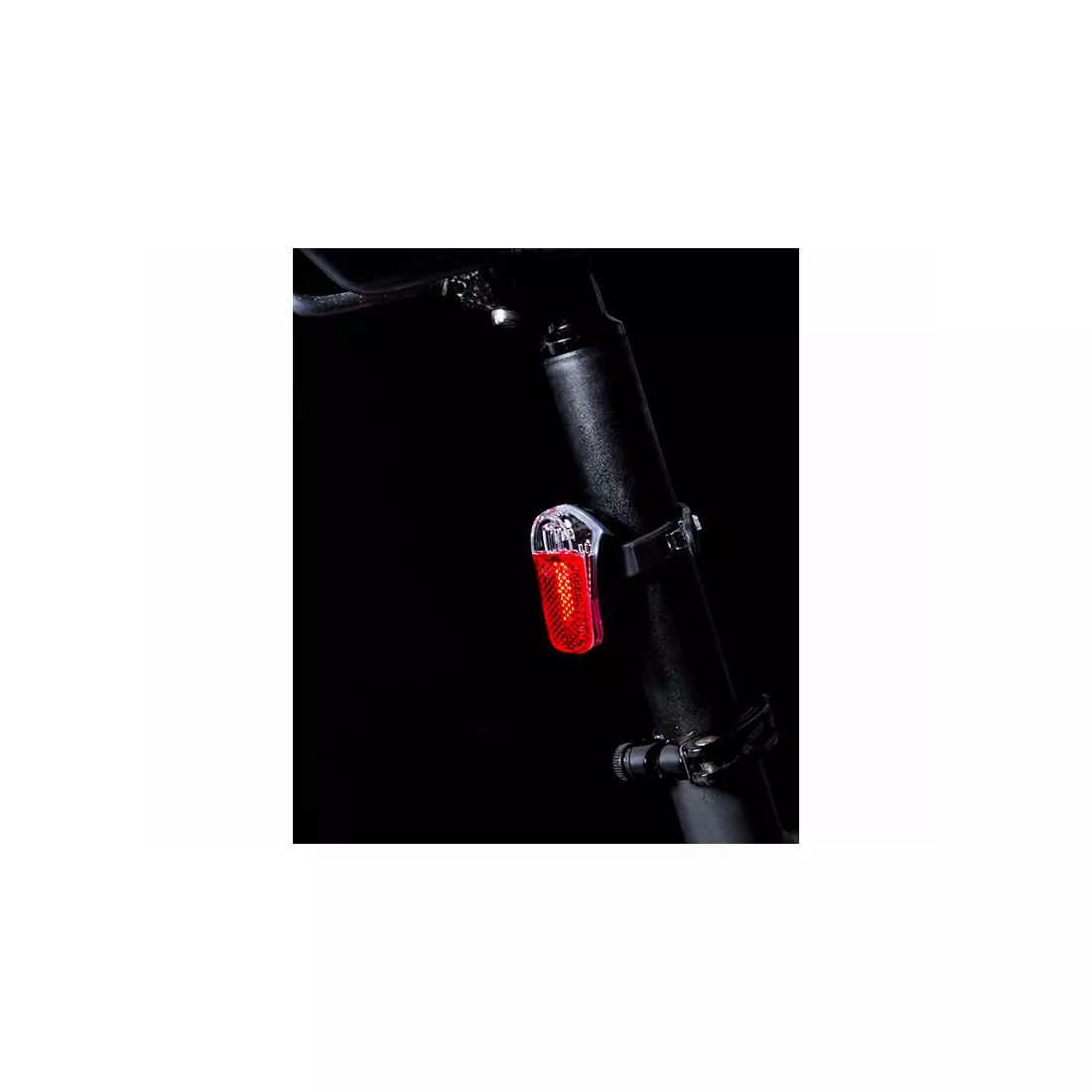 Zadné svietidlo na bicykel SPANNINGA PYRO FLASH XB 20 lúmenov + batérie SNG-999144