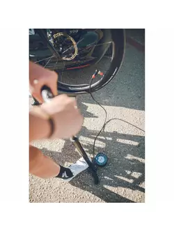LEZYNE podlahová pumpa na bicykel STEEL FLOOR DRIVE ABS-1 PRO CHUCK 220psi červená LZN-1-FP-SFLDR-V715