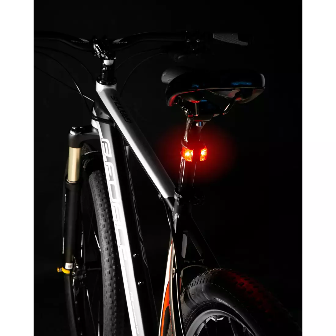FORCE sada svetiel na bicykel AMBIT black 45452