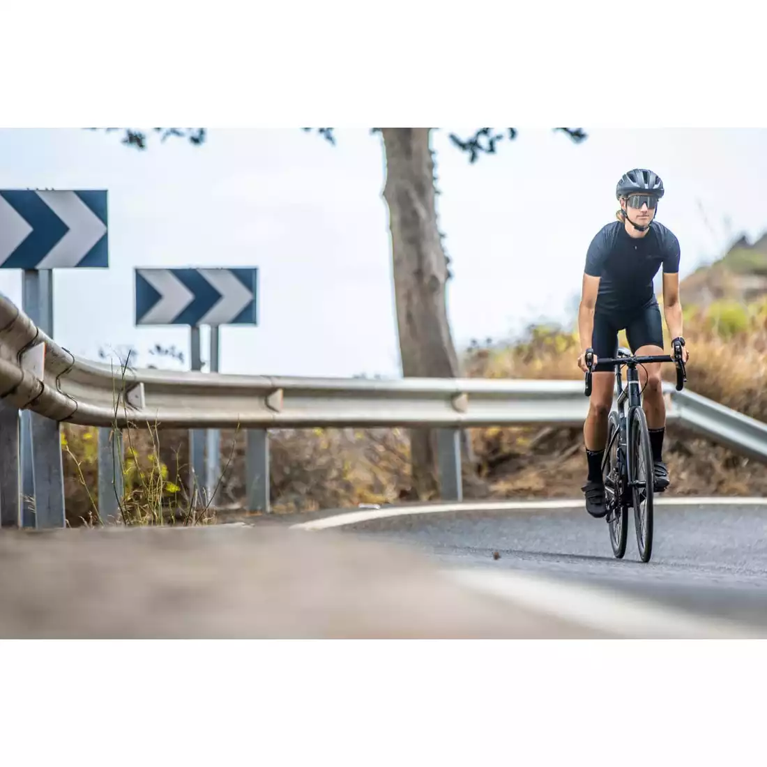 Rogelli CORE dámsky cyklistický dres, čierna