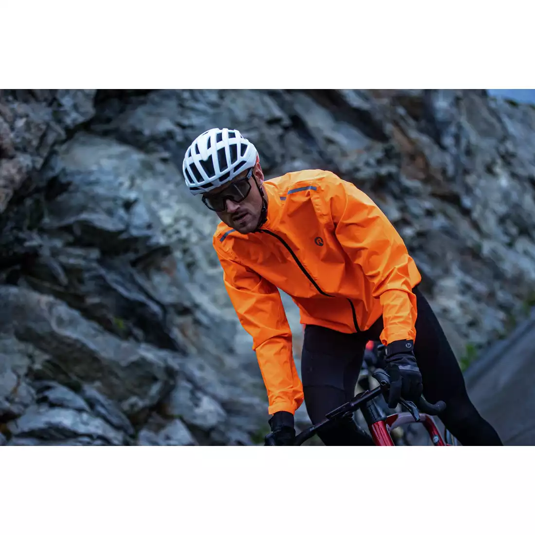ROGELLI CORE pánska cyklistická bunda do dažďa Oranžová