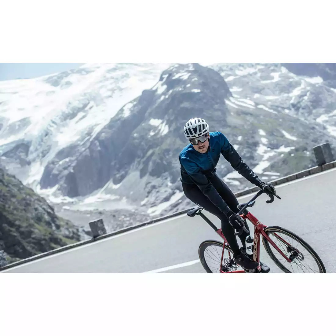 ROGELLI SPHERE pánska zimná cyklistická bunda, čierna a modrá