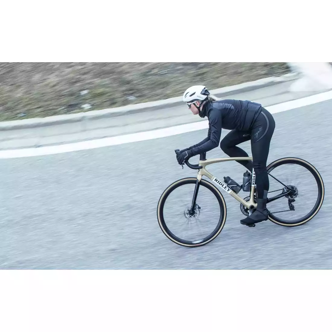 Rogelli DEEP WINTER dámske zateplené cyklistické nohavice s trakmi, čierna