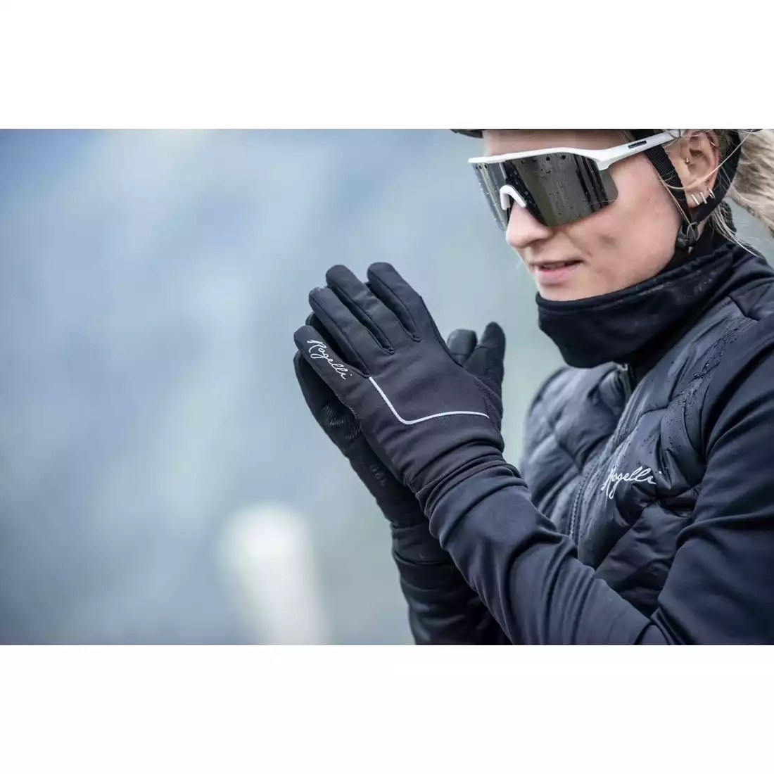 Rogelli ESSENTIAL dámske zimné cyklistické rukavice, čierna