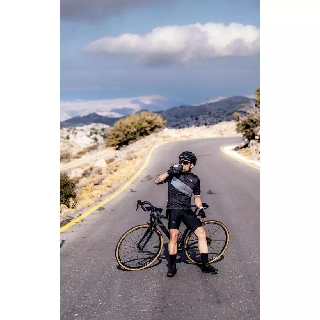 Rogelli GROOVE pánsky cyklistický dres, čierna